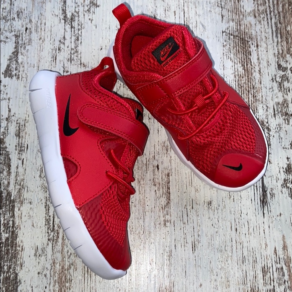 Red Nike Contact 3 shoes